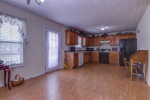 410 Forest Rd, Covington, GA 30016 photo 9