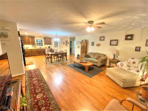 328 Hickory Ter, Lagrange, GA 30241 photo 3