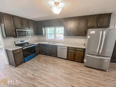 321 Batson St, Baldwin, GA 30511 photo 4