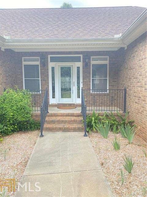 241 Springbrook Dr, Cornelia, GA 30531 photo 2