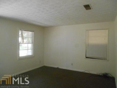 303 Plummer St, Dublin, GA 31021 photo 2