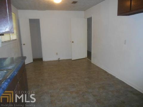 303 Plummer St, Dublin, GA 31021 photo 4