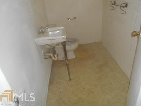303 Plummer St, Dublin, GA 31021 photo 8