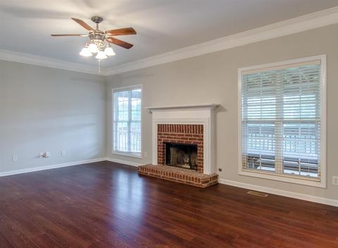 206 Brooks Dr, Tyrone, GA 30290 photo 9