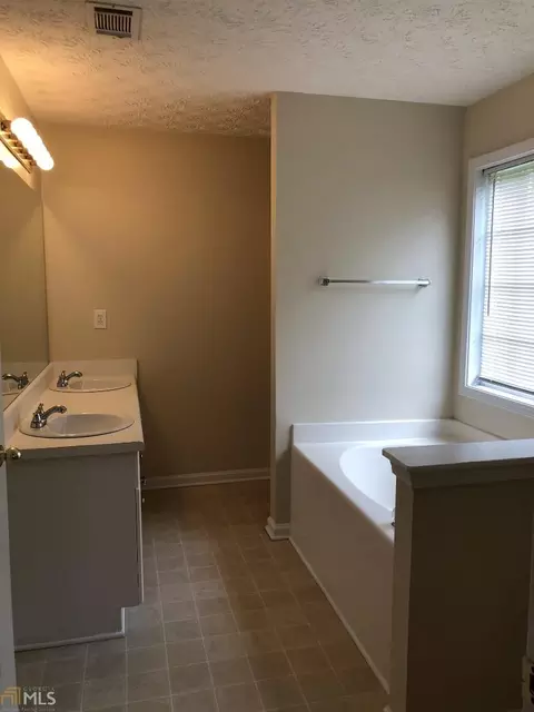 35 Spring Valley Trce, Covington, GA 30016 photo 14