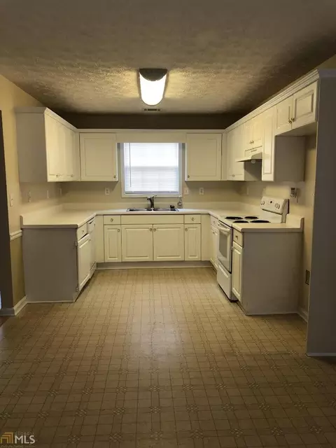 35 Spring Valley Trce, Covington, GA 30016 photo 11