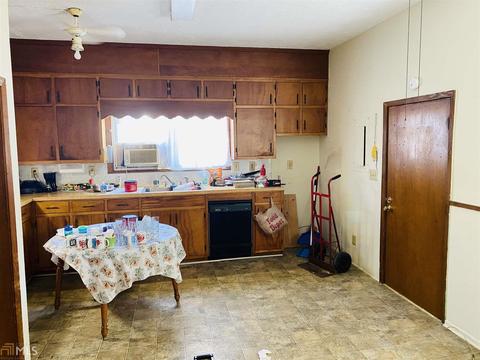 2 Sixth St, Jackson, GA 30233 photo 5