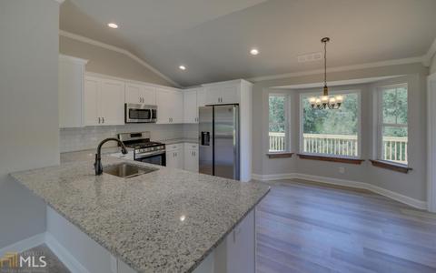 1171 E Doyle St, Toccoa, GA 30577 photo 5