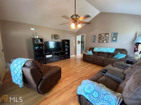 214 Sugar Maple Dr, Cornelia, GA 30531 photo 4