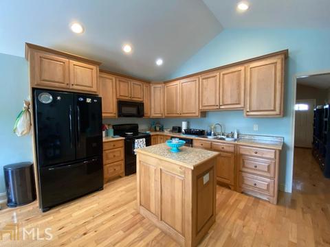 214 Sugar Maple Dr, Cornelia, GA 30531 photo 9