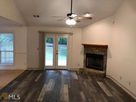 125 Twelve Oaks Dr, Lagrange, GA 30241 photo 4