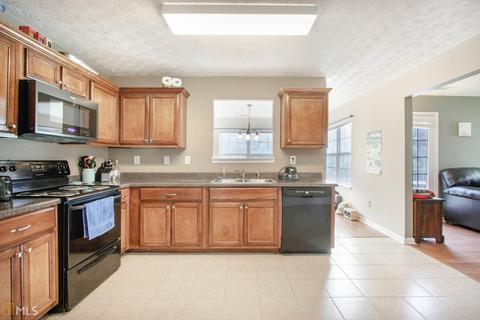 232 Hyannis Dr, Jackson, GA 30233 photo 14