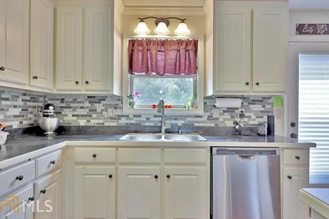 239 Falling Leaf Ln, Winder, GA 30680 photo 15