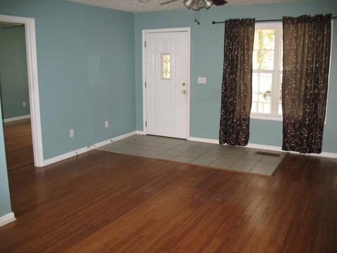 302 Taylor St, Barnesville, GA 30204 photo 5