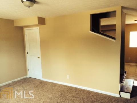 524 N Oak St, Jackson, GA 30233 photo 3
