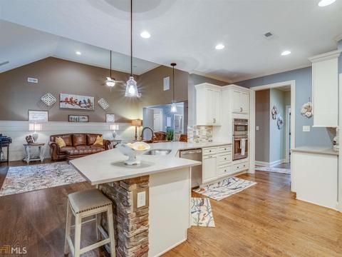 92 Hickory Ct, Williamson, GA 30292 photo 9