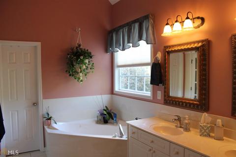 4077 Sandy Branch Dr, Buford, GA 30519 photo 17