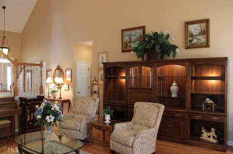 4077 Sandy Branch Dr, Buford, GA 30519 photo 8
