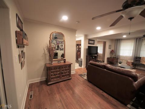 6114 Pinecrest Dr, Covington, GA 30014 photo 4