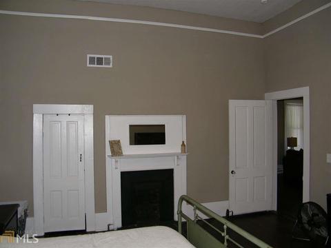 36 E New St, Winder, GA 30680 photo 15