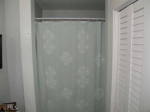 36 E New St, Winder, GA 30680 photo 23