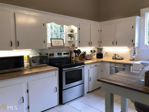 36 E New St, Winder, GA 30680 photo 10