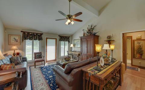 317 Estatohe Cir, Toccoa, GA 30577 photo 4