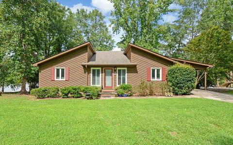 317 Estatohe Cir, Toccoa, GA 30577 photo 1