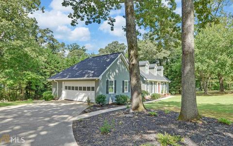 490 Crawford Cir, Toccoa, GA 30577 photo 2