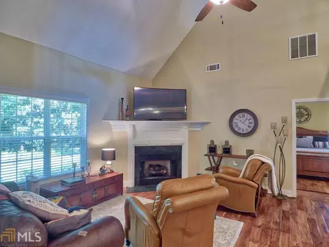213 Legends Trce, Mcdonough, GA 30253 photo 4