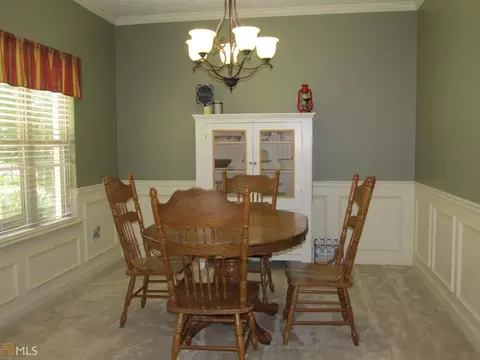 145 Cedar Ridge Dr, Lagrange, GA 30241 photo 3
