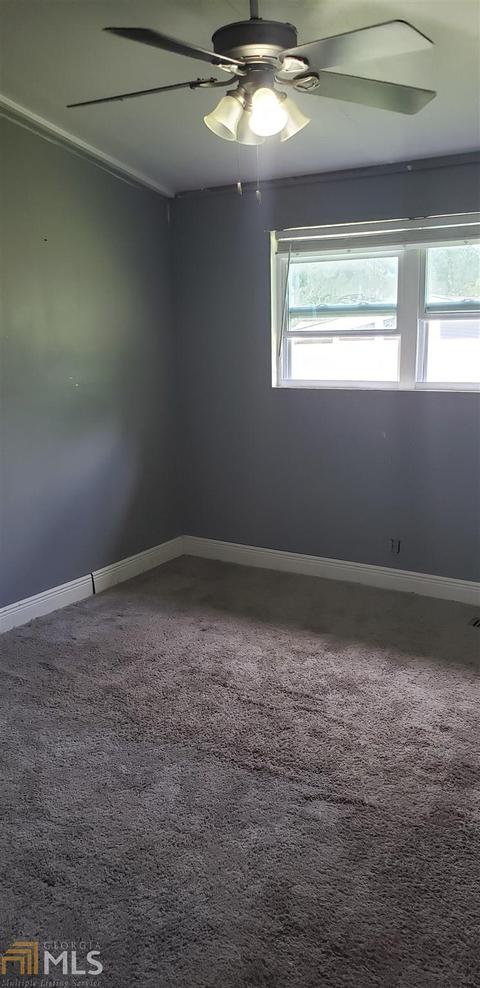 215 Sims St, Barnesville, GA 30204 photo 7
