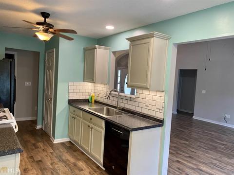 4 Lindsey Ln, Hampton, GA 30228 photo 11