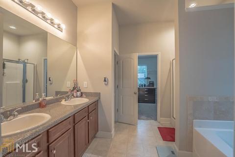 5082 Summersun Dr, Morrow, GA 30260 photo 13