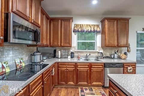 5082 Summersun Dr, Morrow, GA 30260 photo 5