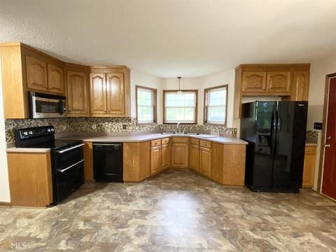 670 Five Points Rds, Gray, GA 31032 photo 4