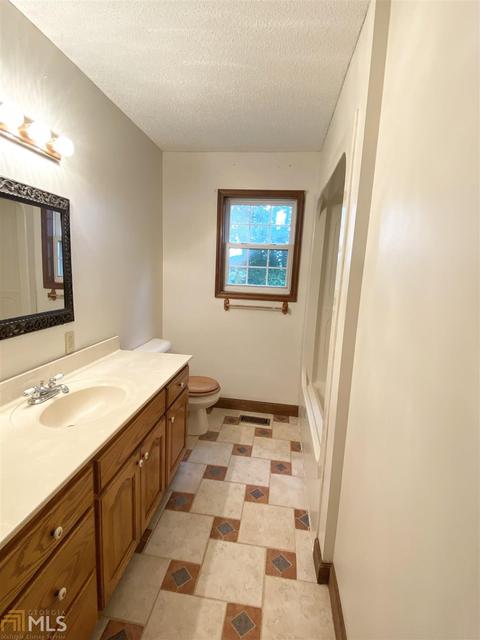 670 Five Points Rds, Gray, GA 31032 photo 6