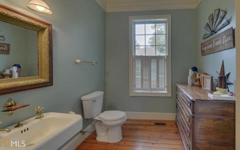 685 E Tugalo St, Toccoa, GA 30577 photo 23