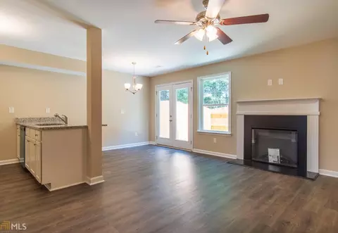 302 Pond View Rd, Macon, GA 31206 photo 2