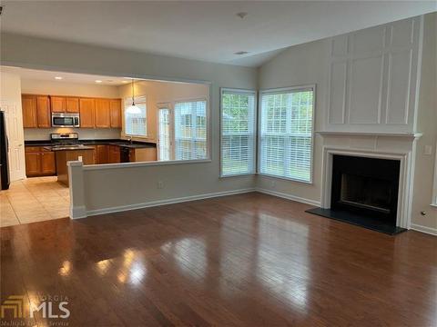 330 Hammersmith Dr, Suwanee, GA 30024 photo 2