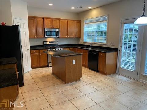330 Hammersmith Dr, Suwanee, GA 30024 photo 5
