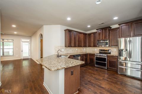 7526 Springbox Dr, Fairburn, GA 30213 photo 10