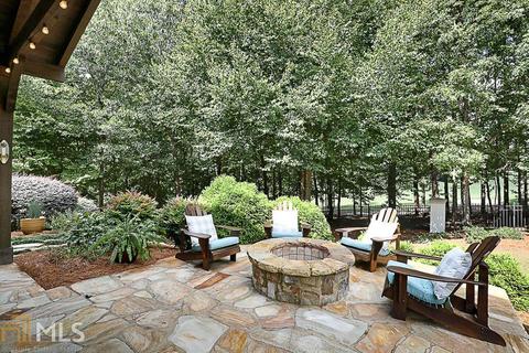 6815 Laurel Oak Dr, Suwanee, GA 30024 photo 4