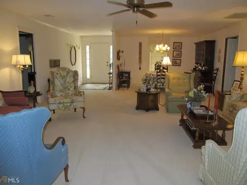 1027 Riverside Dr, Lagrange, GA 30240 photo 6
