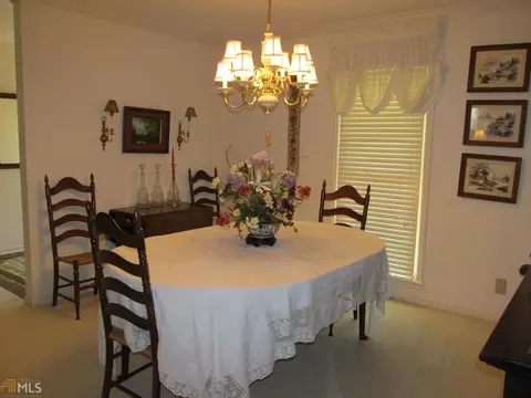 1027 Riverside Dr, Lagrange, GA 30240 photo 8