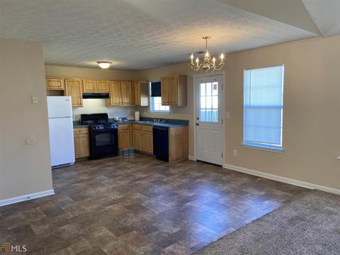 765 Compton Ln, Mcdonough, GA 30253 photo 4