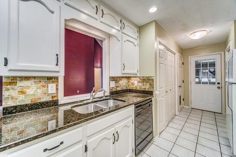3417 Mosswood Ln, Rex, GA 30273 photo 10