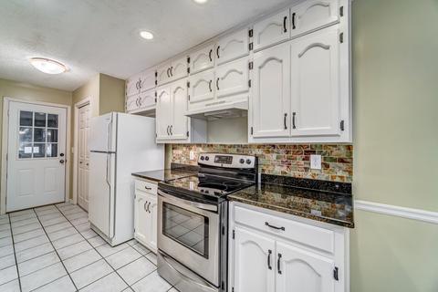 3417 Mosswood Ln, Rex, GA 30273 photo 11