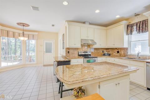 1034 Riverside Dr, Lagrange, GA 30240 photo 10