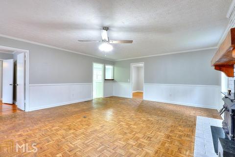 89 Peach St, Commerce, GA 30529 photo 4